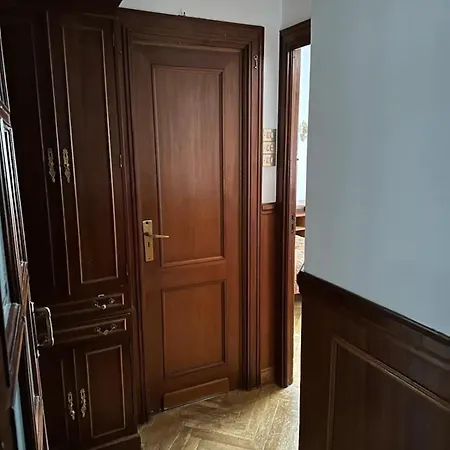 Piso Amplio Y Confortable En Ramon Ferreiro شقة